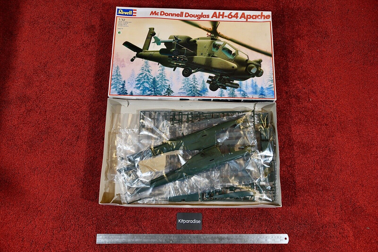 Revell 1/32 AH-64 Apache Helicopter - kit #04575