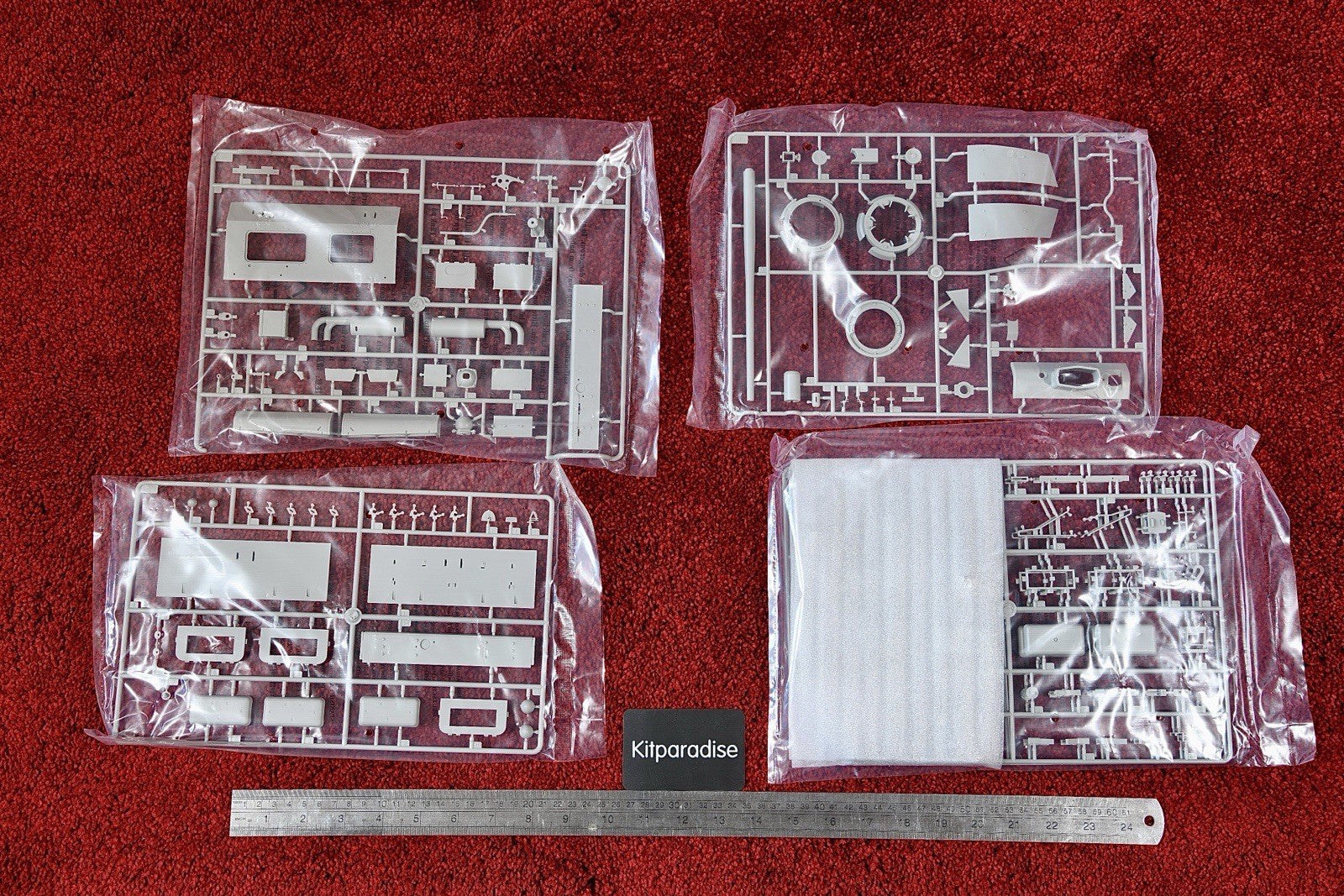 Heller 30321 1:16th scale PZ.KPFW.III AUSF. J,L,M (4IN1) EX Trumpeter Kit