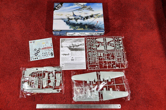 Academy 1/72 B-17G Flying Fortress 15th Air Force - kit #12436