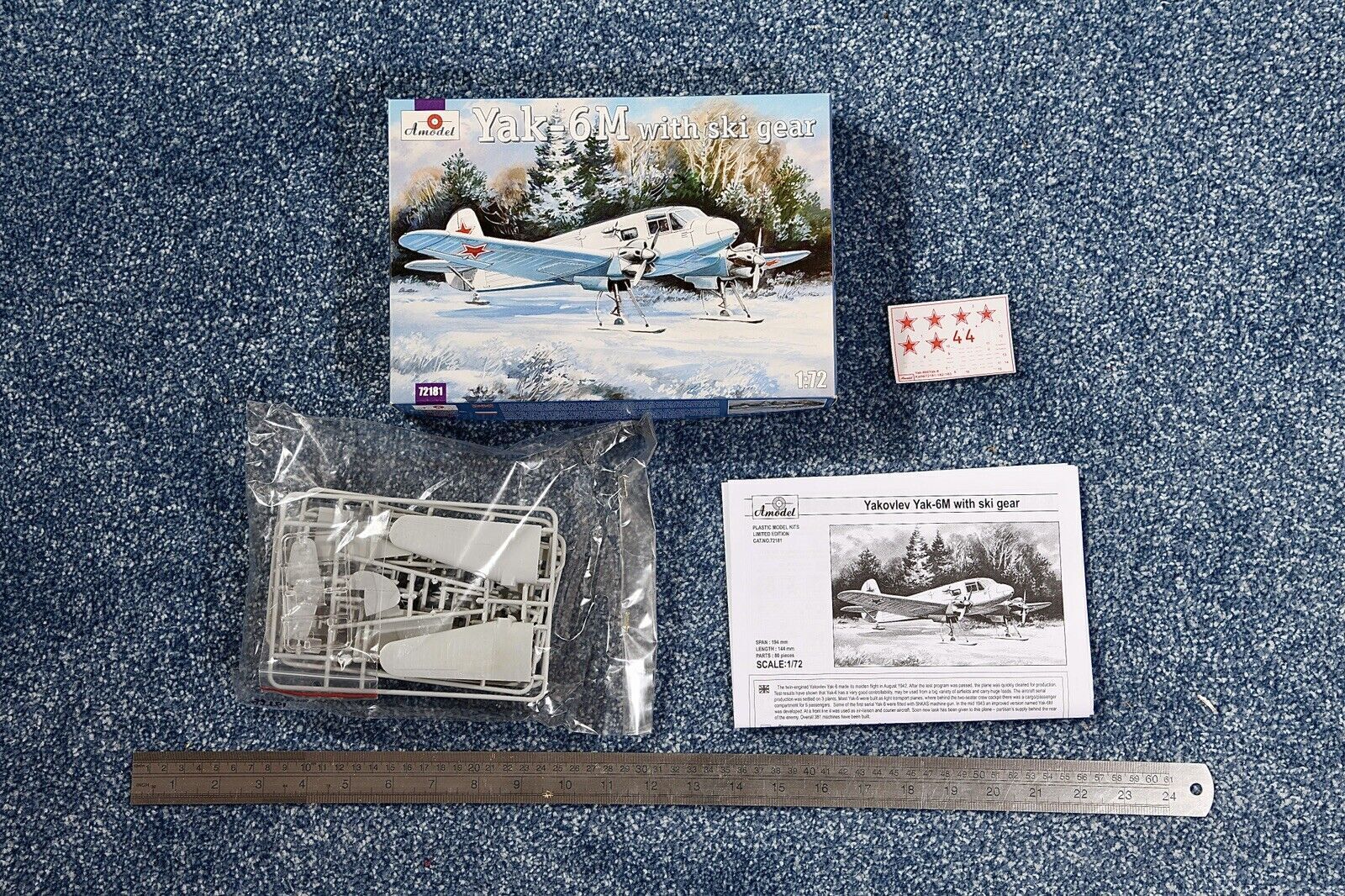 Amodel  1:72 Yak-6M with ski gear kit #72181