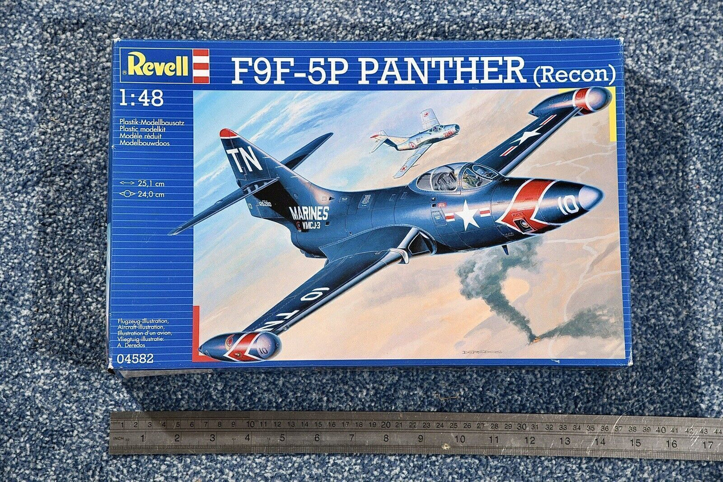 Revell 1:48 F9F-5P Panther (Recon) - kit #04582 SEALED